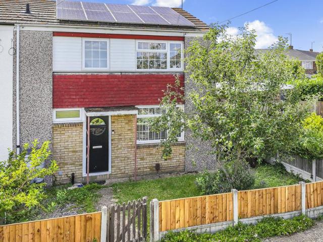 House for sale in Winter Gardens, Essex
