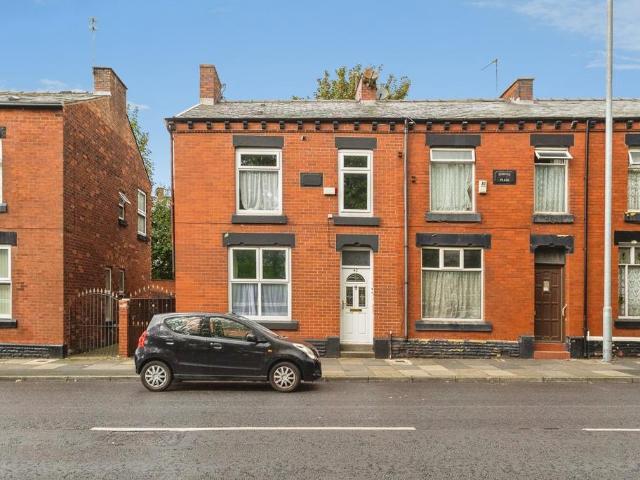 House for sale in Hurst Cross, Greenheys