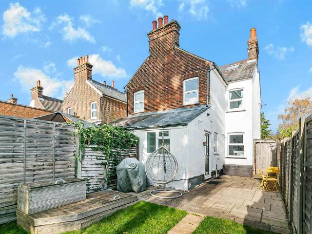 House for sale in Whitehill, King's Walden