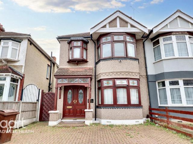 House for sale in Romford, Havering