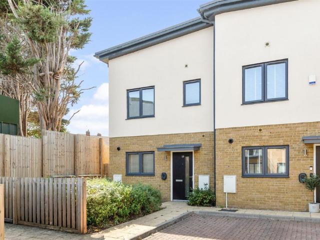 House for sale in Hitchin, North Hertfordshire