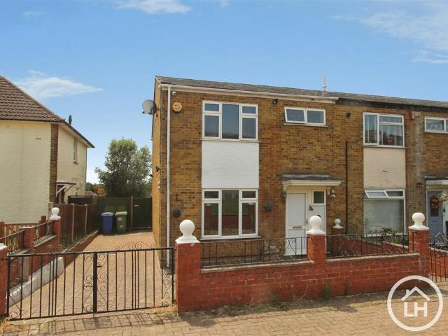 House for sale in Oad Street, Kent