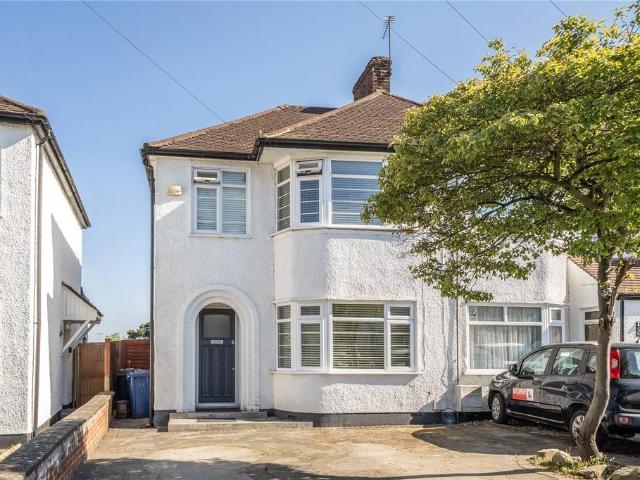 House for sale in Brunswick Park, Greater London
