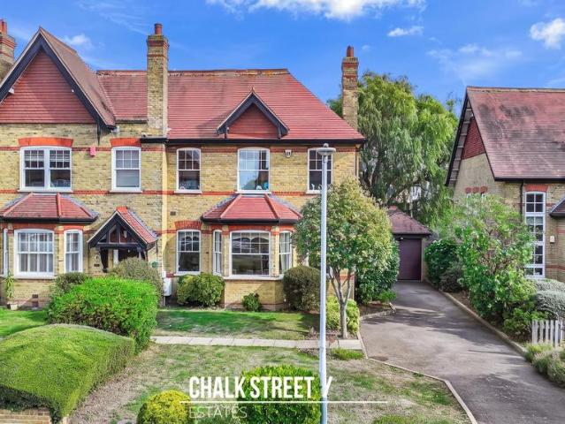 House for sale in London Borough of Havering, Greater London