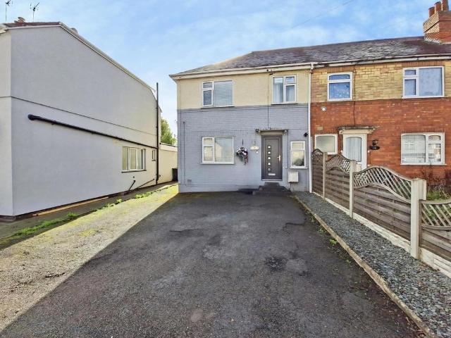 House for sale in Nuneaton, Nuneaton and Bedworth
