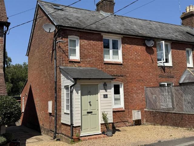 House for sale in Fole, Surrey