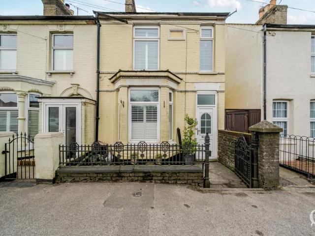 House for sale in Oad Street, Kent