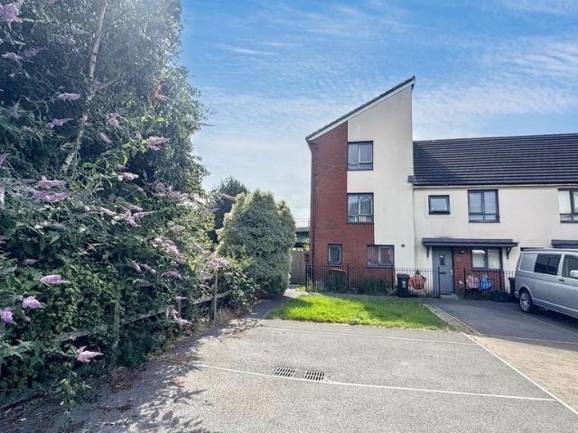 House for sale in Pillgwenlly, Wales