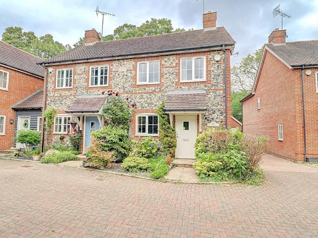 House for sale in Great Kingshill, Buckinghamshire