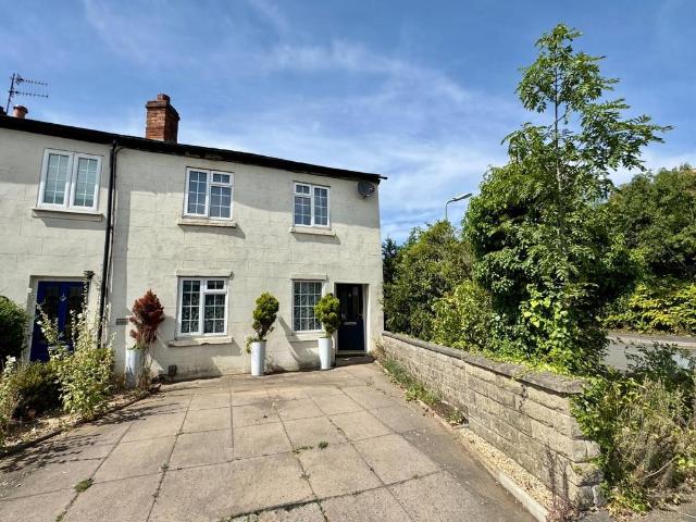 House for sale in Emscote, Green Close