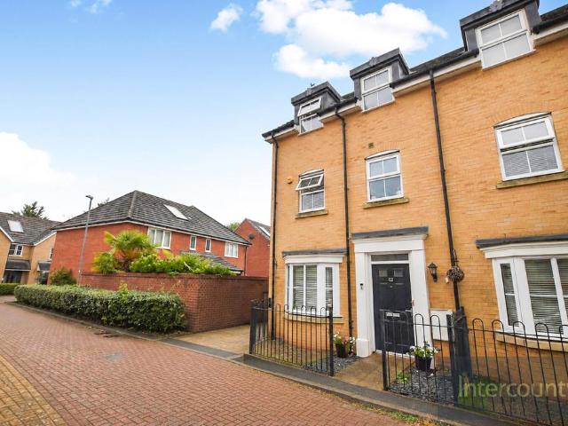 House for sale in Duton Hill, Essex