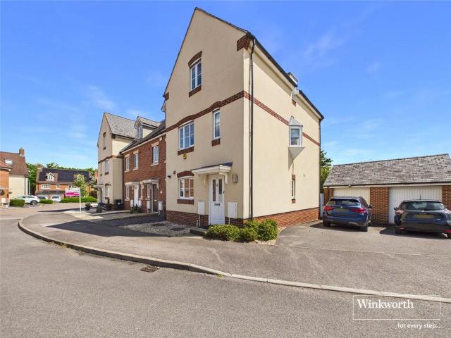 House for sale in Shinfield
