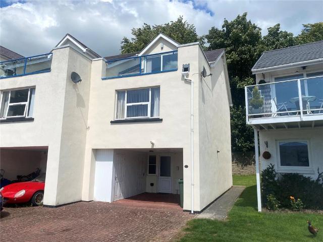 House for sale in Y Felinheli, Wales