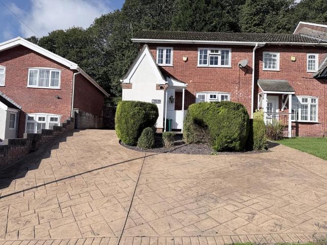 House for sale in Glyncoch, Coed-y-cwm