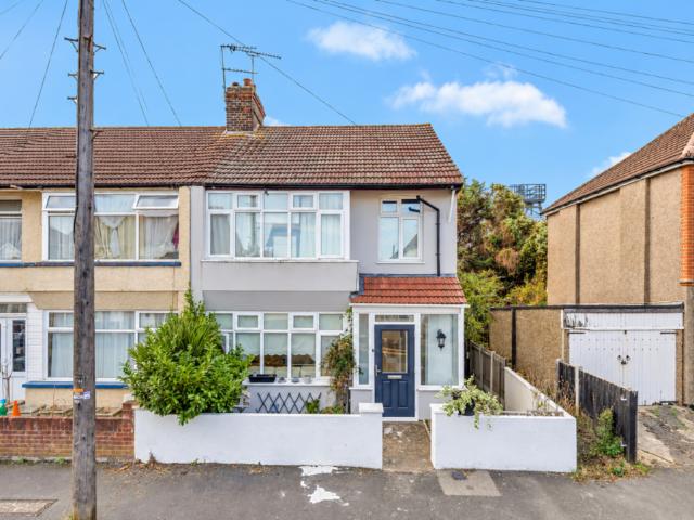 House for sale in Rush Green, Greater London