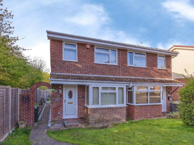 House for sale in Spring Vale, Hampshire