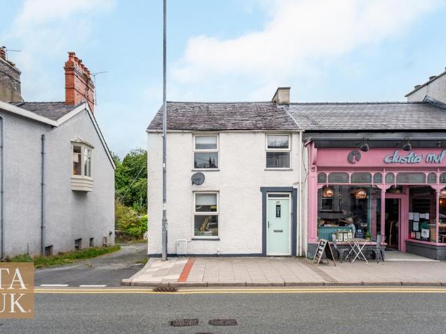 House for sale in Menai Bridge