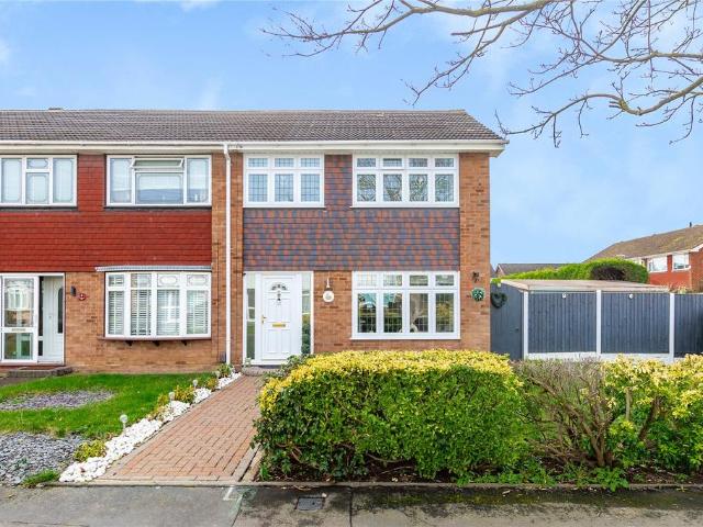 House for sale in Elm Park, Greater London