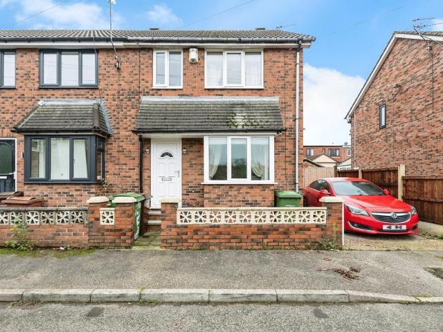House for sale in South Kirkby and Moorthorpe, South Kirkby