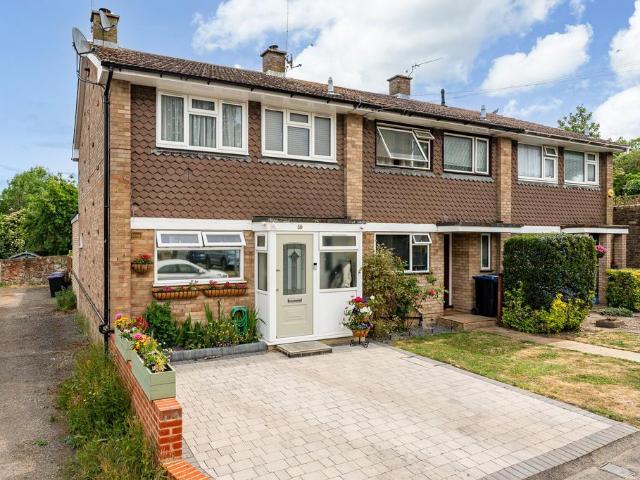 House for sale in Kings Hill, Colliers End