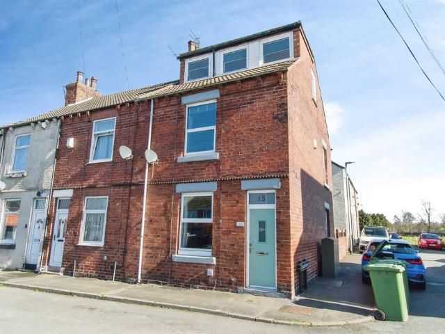 House for sale in Glasshoughton, Castleford