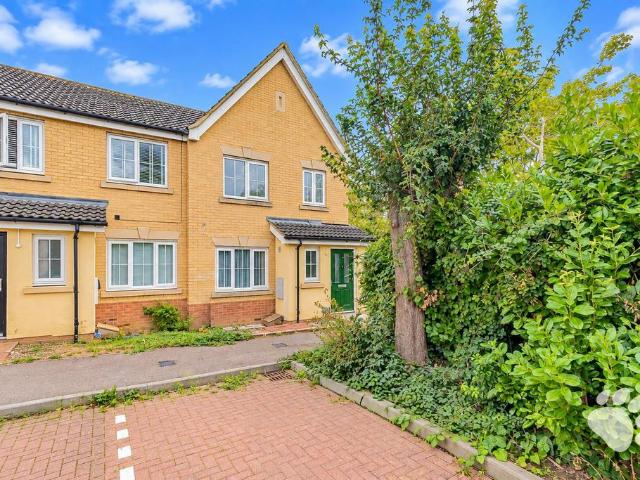 House for sale in Laindon, Essex