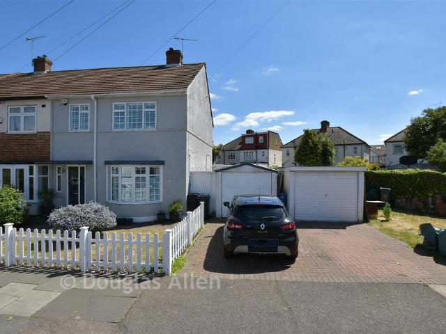 House for sale in Chadwell Heath, Isle Of Man