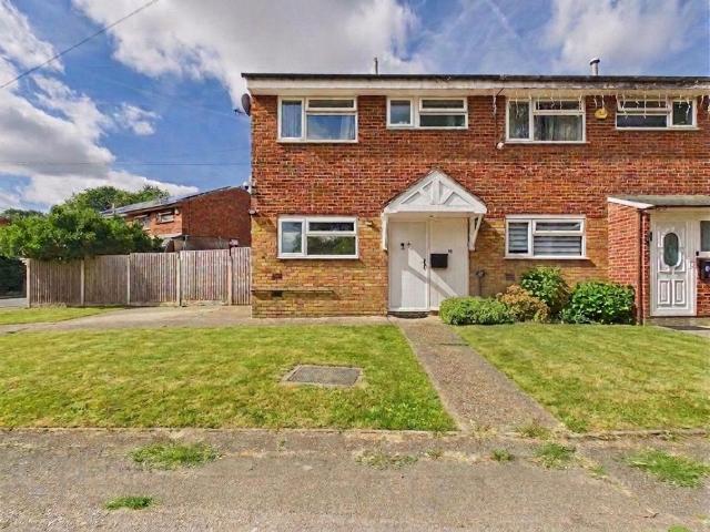 House for sale in Stanford-le-hope, Essex