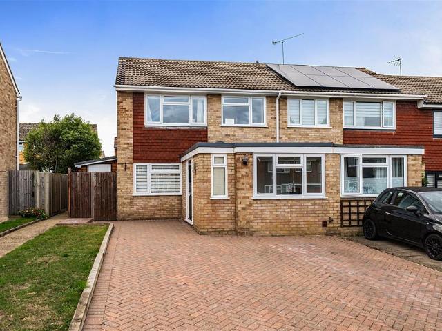 House for sale in Moulsham Green, Hart