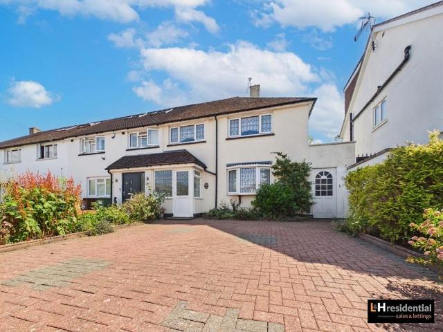House for sale in Elstree and Borehamwood, Borehamwood
