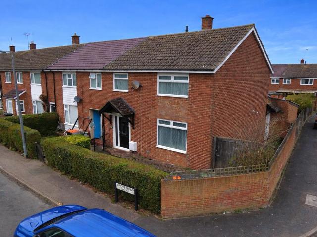 House for sale in Houghton Regis, Bedfordshire