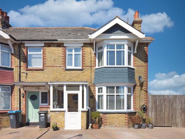 House for sale in East Cliff, Acol