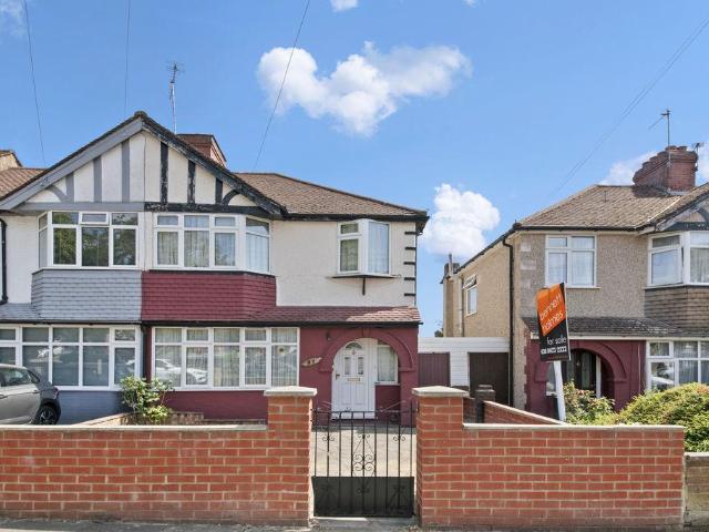 House for sale in London Borough of Ealing, Greater London