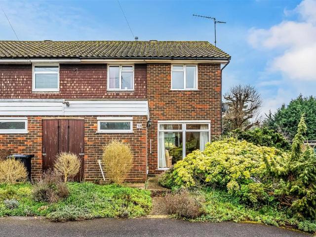 House for sale in Oxted, Hillview
