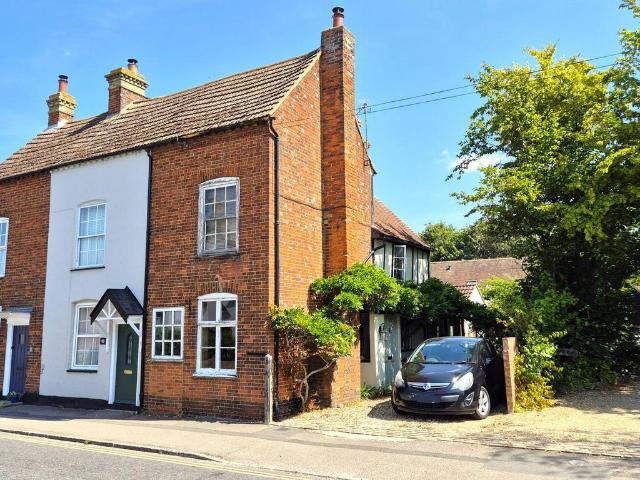 House for sale in Henlow, Bedfordshire