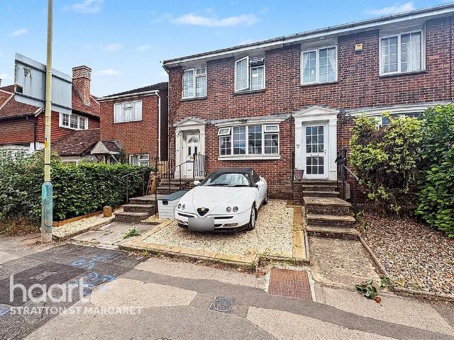 House for sale in Marlborough, Easton Royal