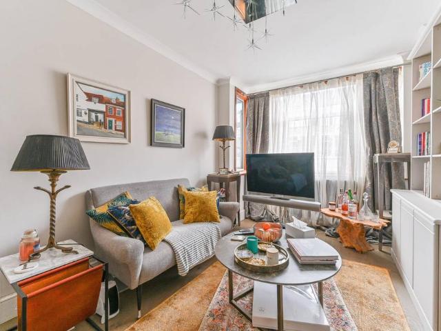 House for sale in London Borough of Croydon, Upper Norwood