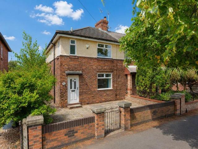 House for sale in High Field, York