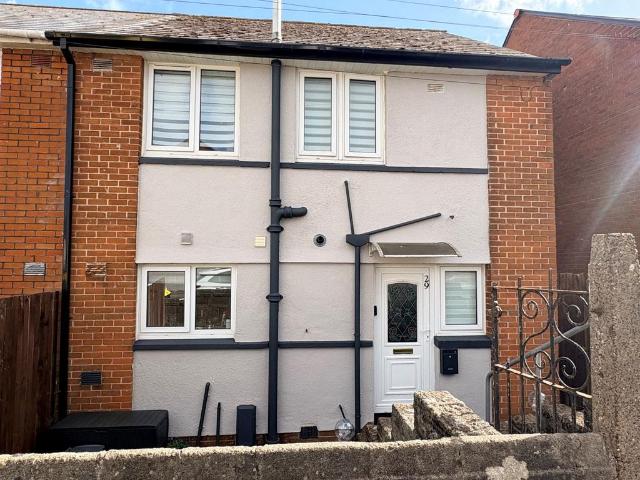 House for sale in Gibbonsdown, Barry