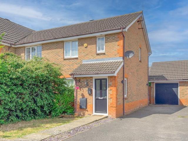 House for sale in Leighton-Linslade, Leighton Buzzard