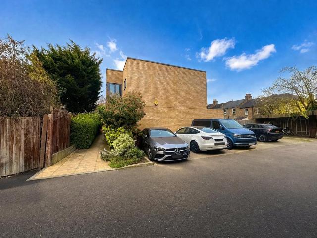 House for sale in London Borough of Lewisham, Greater London