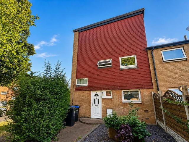 House for sale in Southfields, Northampton