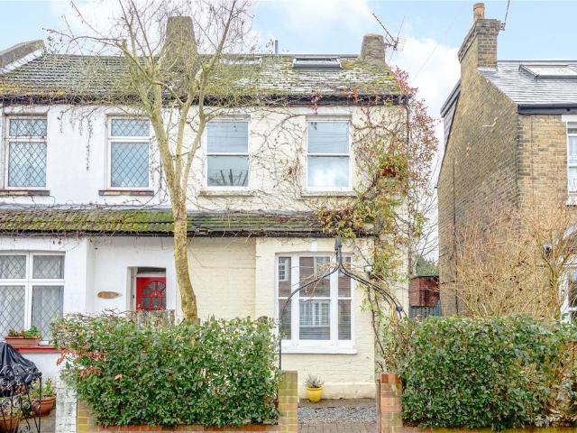 House for sale in Whitton, Greater London