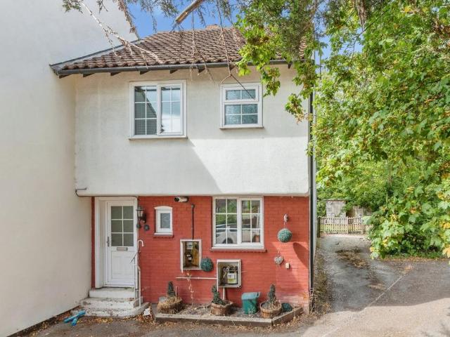 House for sale in Noak Hill, Noak Bridge