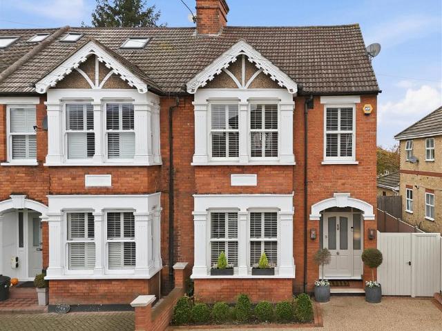 House for sale in Navestock Side, Essex