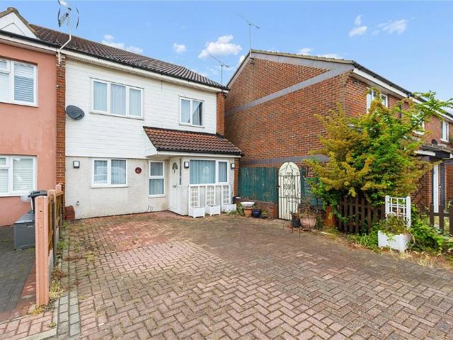 House for sale in Vange, Essex
