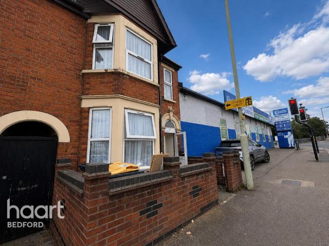 House for sale in Fenlake, Bedford