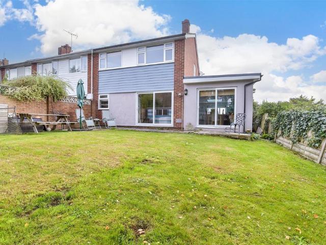 House for sale in Upper Walmer, Ash