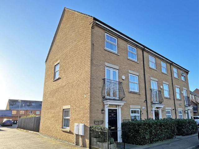 House for sale in Hampton Hargate, Peterborough