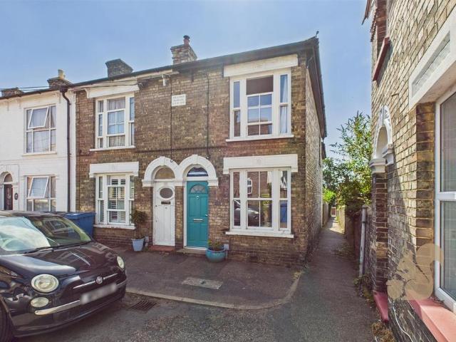 House for sale in Sudbury, Chelmondiston